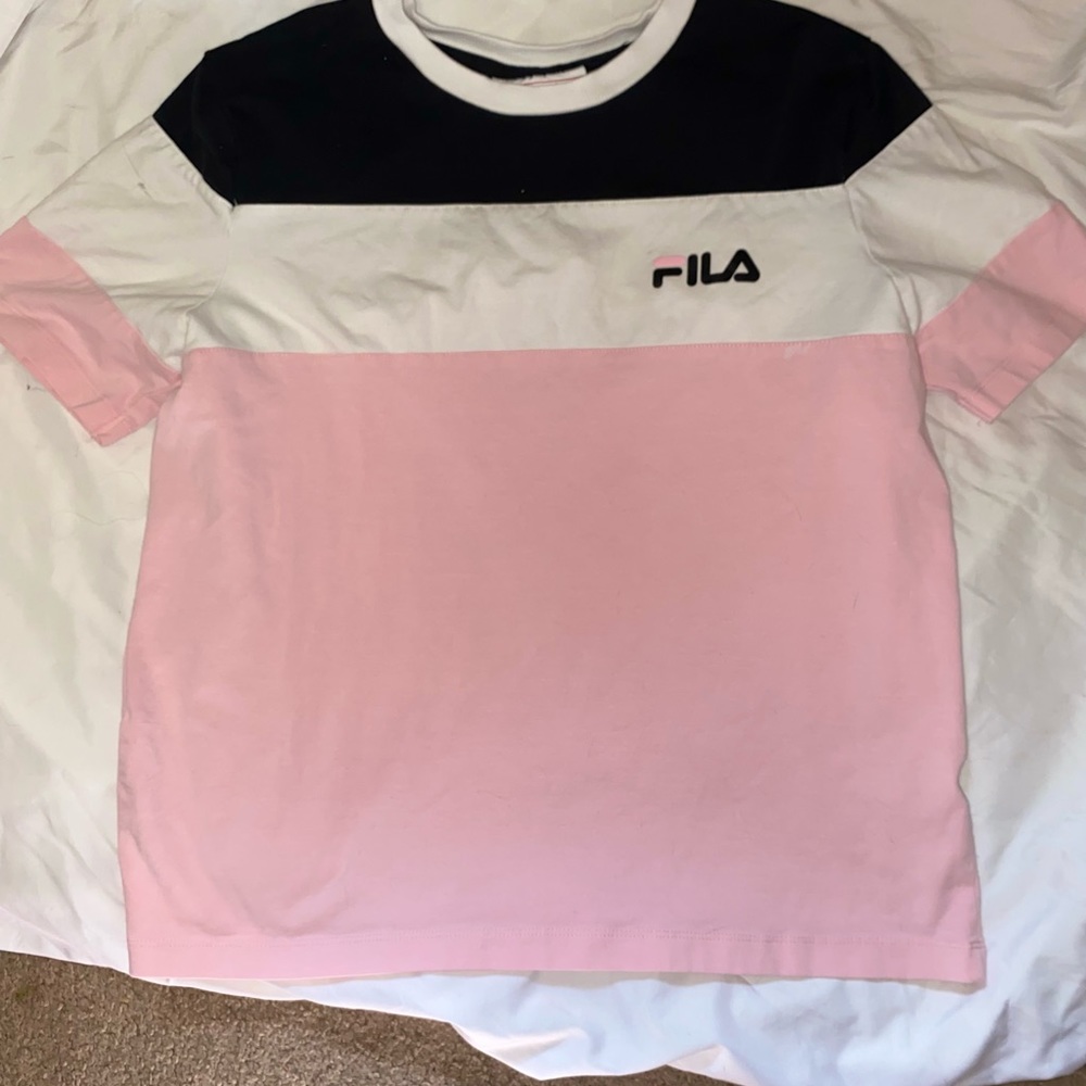 Filas tshirt size: M Color: white/black/pink